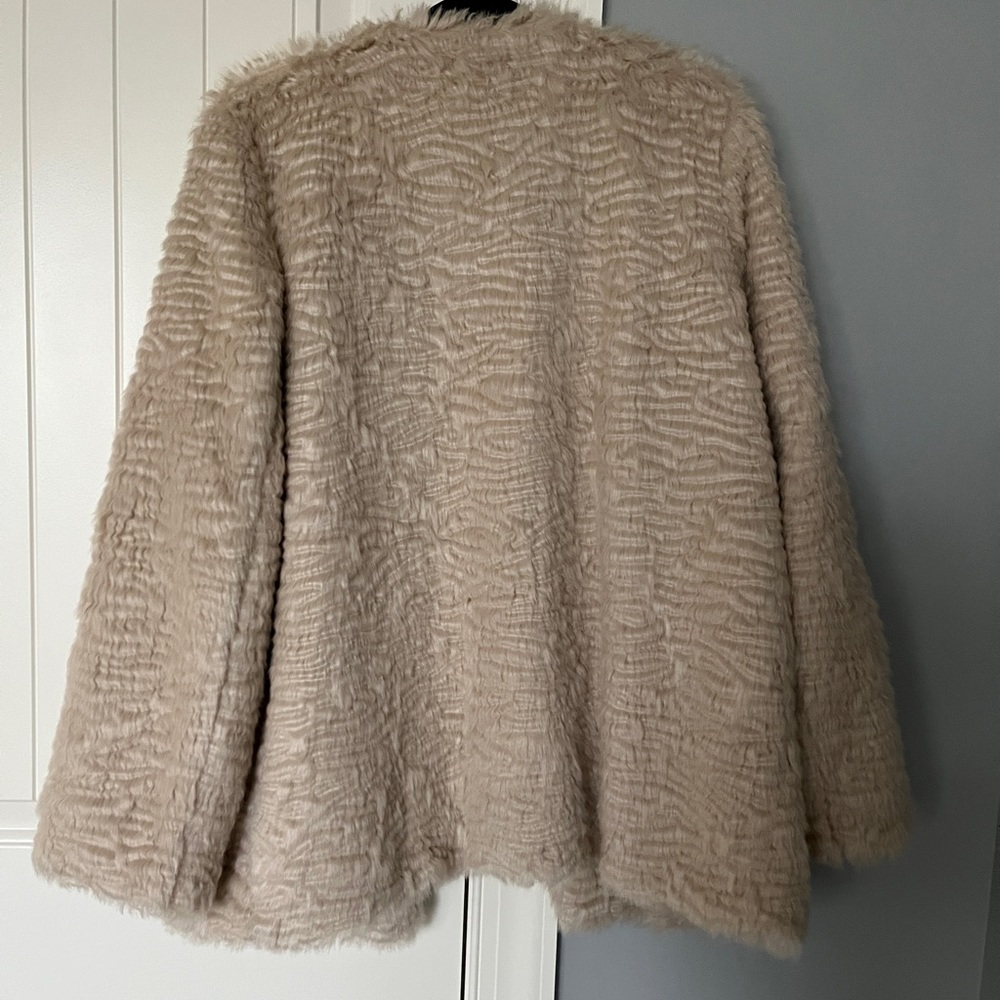 Faux Fur coat from Anthropologie - Picture 2 of 7